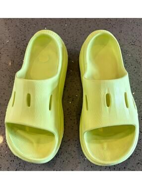 Hoka Ora Recovery Slide 3 Evening Primrose Neon Yellow Men's 10 Women's 12
